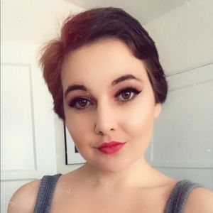 Meet your Posher, Bethany